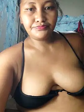 Sweetchuby1995 online show from May 11, 4:04 pm