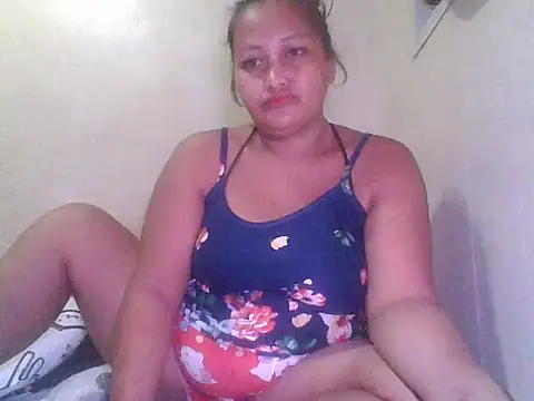 Snapshot of Sweetchuby1995 chatting on June 25, 11:09 pm Sweetchuby1995 online show from June 25, 11:09 pm