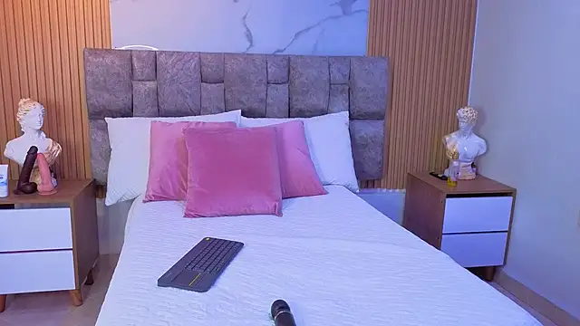 Khalifa fletcher online show from November 21, 1:04 am