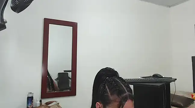 Snapshot of eloisaath chatting on January 23, 4:15 pm eloisaath online show from January 23, 4:15 pm