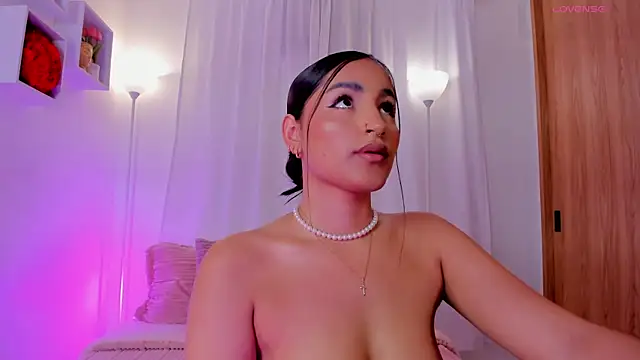 AishaPeyton online show from July 16, 6:41 am