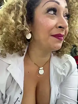 Katti Barrera online show from July 25, 9:45 pm