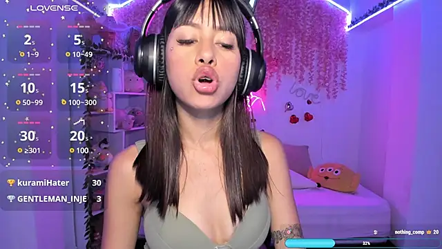 cat kitty18  online show from March 8, 9:18 pm