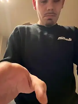 JuNIs  online show from November 24, 9:14 pm