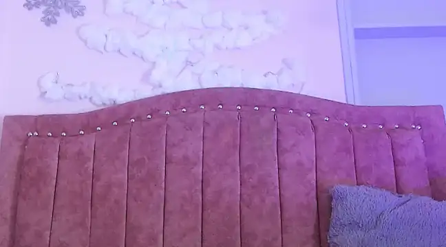 SarahStones online show from January 21, 5:05 am