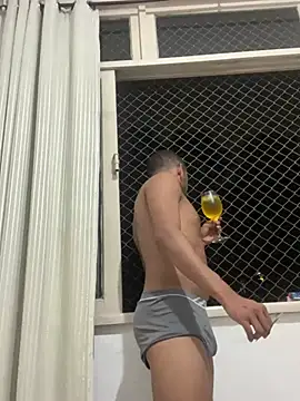 noahmarins online show from December 30, 3:36 am