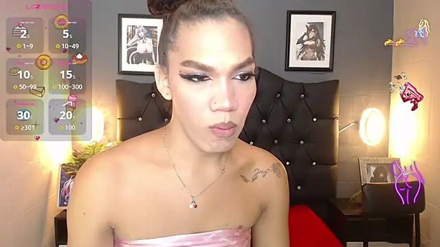 Snapshot of Sara-Smith- chatting on October 16, 12:06 pm Sara-Smith- online show from October 16, 12:06 pm