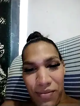 Snapshot of Sara-Smith- chatting on May 1, 1:37 pm Sara-Smith- online show from May 1, 1:37 pm