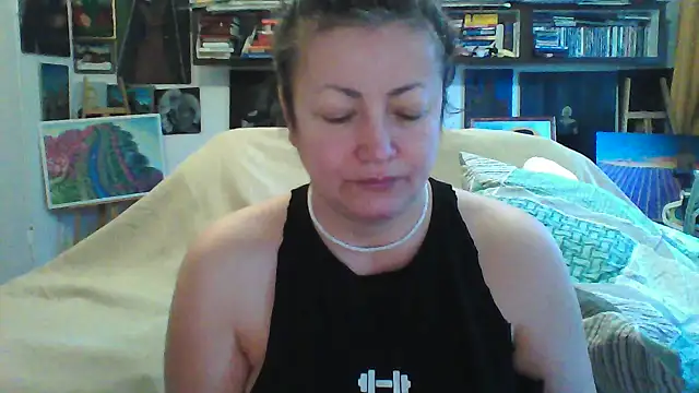 Snapshot of MariaAnaSunshine chatting on February 9, 7:34 am MariaAnaSunshine online show from February 9, 7:34 am