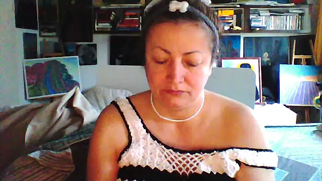Snapshot of MariaAnaSunshine chatting on February 10, 9:24 am MariaAnaSunshine online show from February 10, 9:24 am