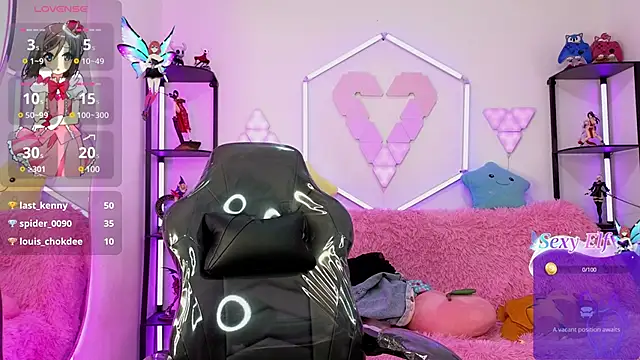 littlevixen18 online show from March 19, 5:17 pm