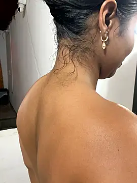 zoe roux21 online show from November 1, 2:57 am