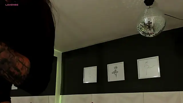 scarlet castro online show from November 6, 4:52 pm