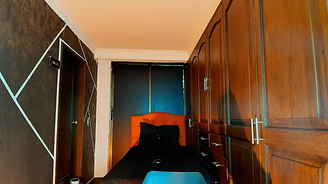 SexyNaf online show from March 6, 7:10 pm