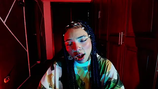 SexyNaf online show from March 6, 10:15 pm