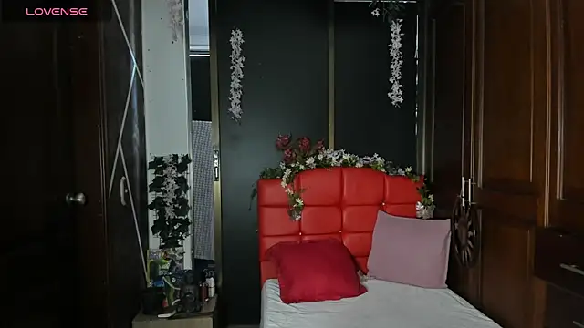 SexyNaf online show from January 8, 7:05 pm