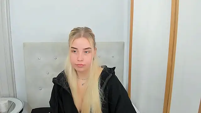 Snapshot of KristyHoney chatting on March 16, 9:16 am KristyHoney online show from March 16, 9:16 am