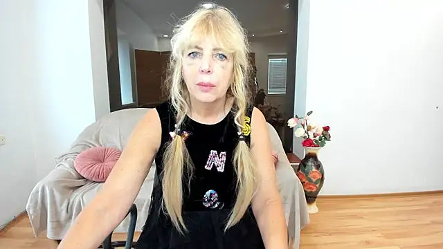 Anna Diax online show from October 18, 11:44 am