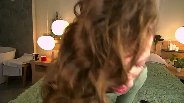 AshleyDouglas online show from January 5, 7:49 am