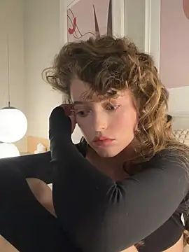 AshleyDouglas online show from March 9, 7:34 am