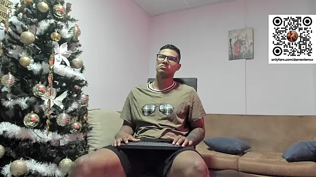 Darren hot2 online show from December 13, 7:53 pm