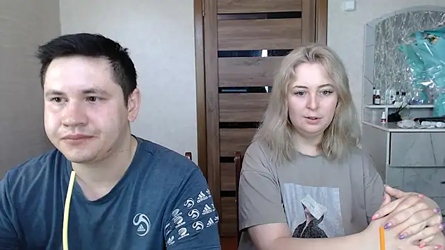 Kristy-Max online show from March 19, 2:59 am