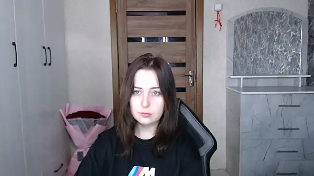 Kristy-Max online show from November 7, 4:34 am