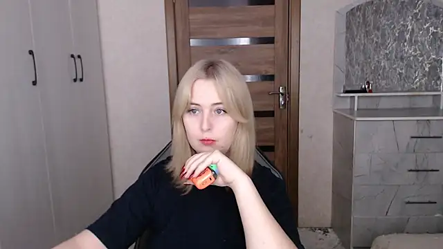 Kristy-Max online show from January 19, 4:49 am