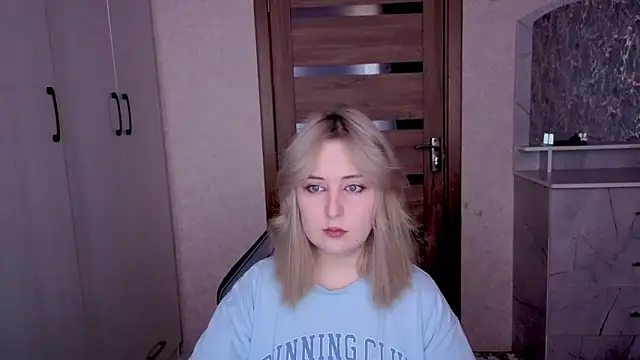 Kristy-Max online show from February 10, 4:49 am