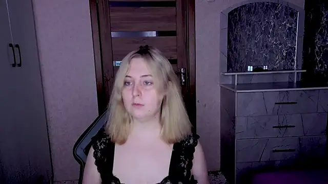 Kristy-Max online show from February 20, 7:36 pm