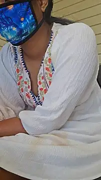 AthiyaAa 18 online show from December 19, 6:12 pm