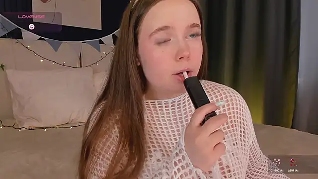 SunnyRisha online show from March 14, 8:42 am