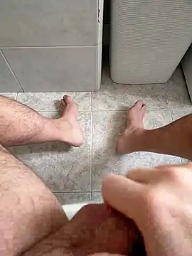 Snapshot of user_662 chatting on February 28, 10:20 am user 662 online show from February 28, 10:20 am