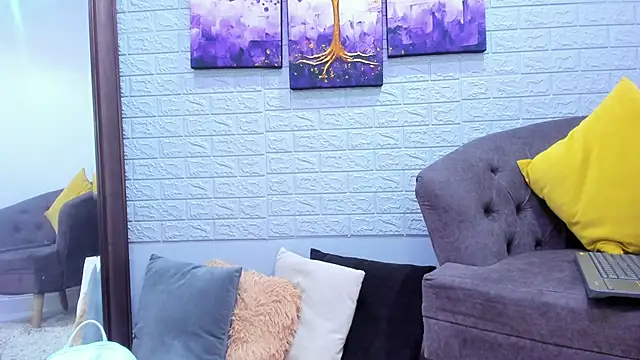  EmilyJireh  online show from March 1, 7:15 pm