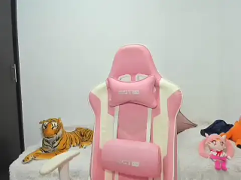 saori 9b online show from February 2, 6:42 pm