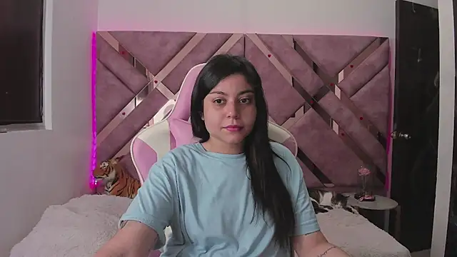 Snapshot of saori_9b chatting on May 8, 3:17 pm saori 9b online show from May 8, 3:17 pm
