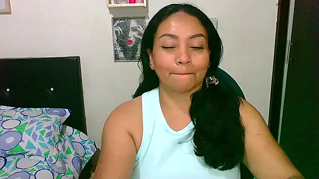 zaray bella online show from April 16, 9:39 pm