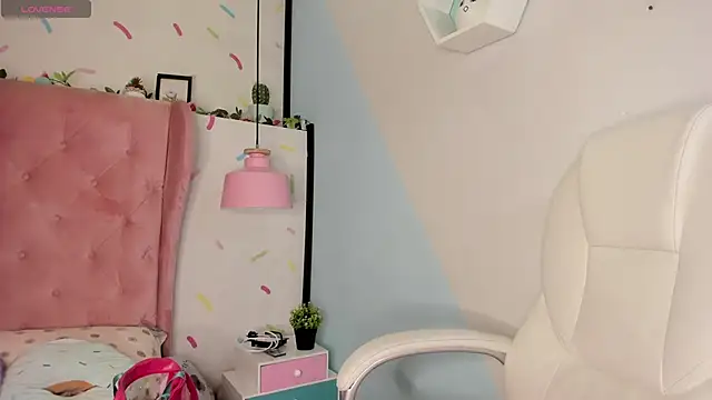 Giovanna oliveira online show from February 25, 4:35 am