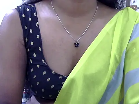 Snapshot of purple_69 chatting on February 13, 5:37 am purple 69 online show from February 13, 5:37 am