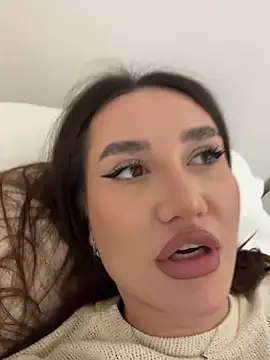 freyacherie online show from November 11, 12:38 pm