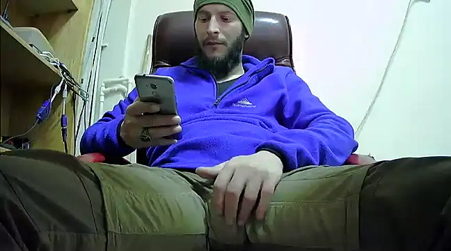 hardbigcock16 online show from January 15, 10:06 am