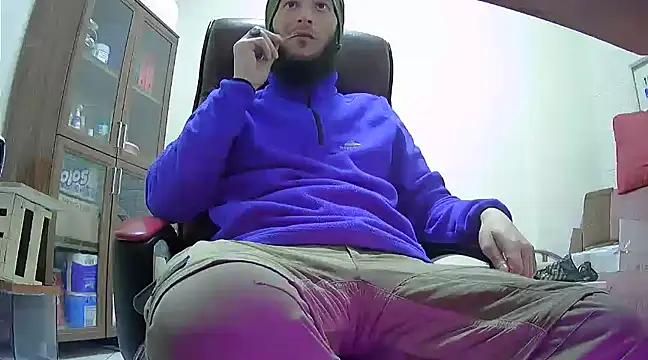 hardbigcock16 online show from February 14, 7:07 am