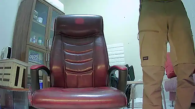 hardbigcock16 online show from February 19, 9:50 am