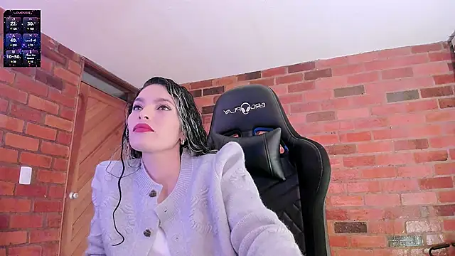 paulinabarnett- online show from January 1, 2:30 am