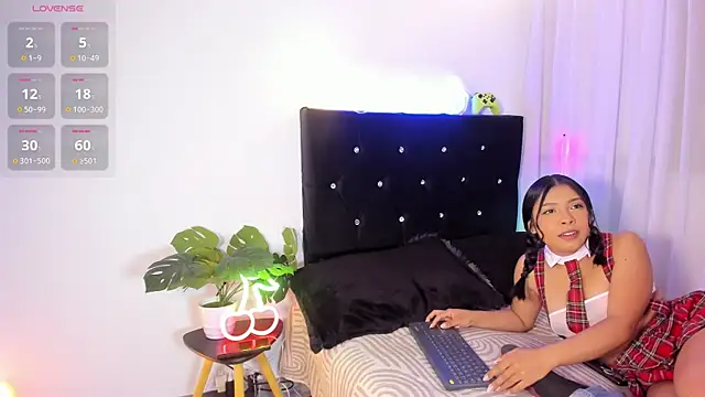 Snapshot of -soulmate-s chatting on May 25, 4:02 pm -soulmate-s online show from May 25, 4:02 pm