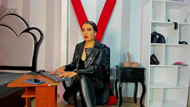 MeliizaQueen online show from March 13, 4:45 pm