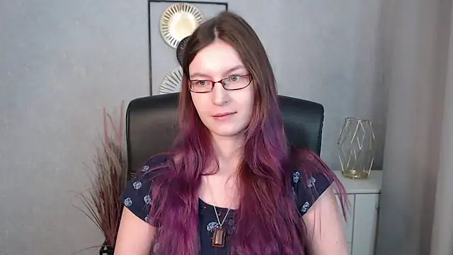 emmaxDelight online show from January 20, 10:07 am