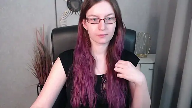 emmaxDelight online show from January 22, 10:07 am