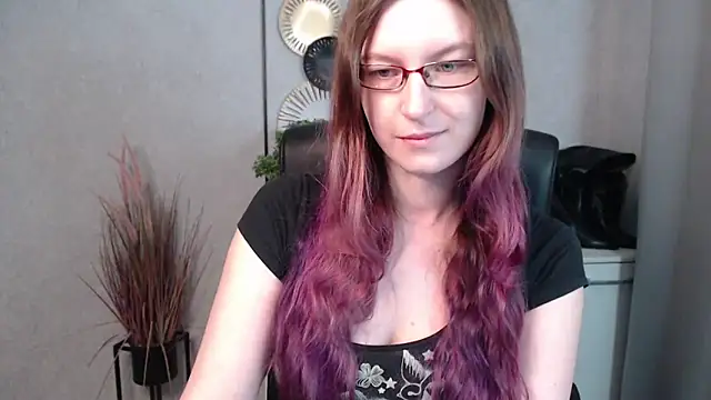 emmaxDelight online show from March 3, 6:37 am