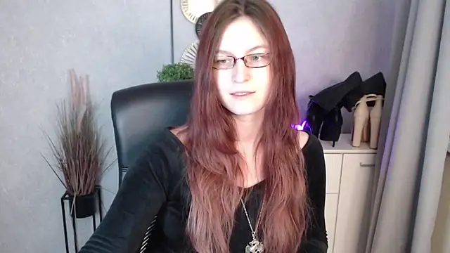 emmaxDelight online show from February 24, 6:22 am